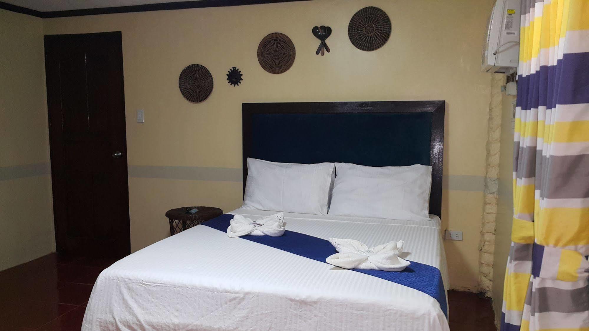 Treasure Island Resort Olongapo Exterior photo