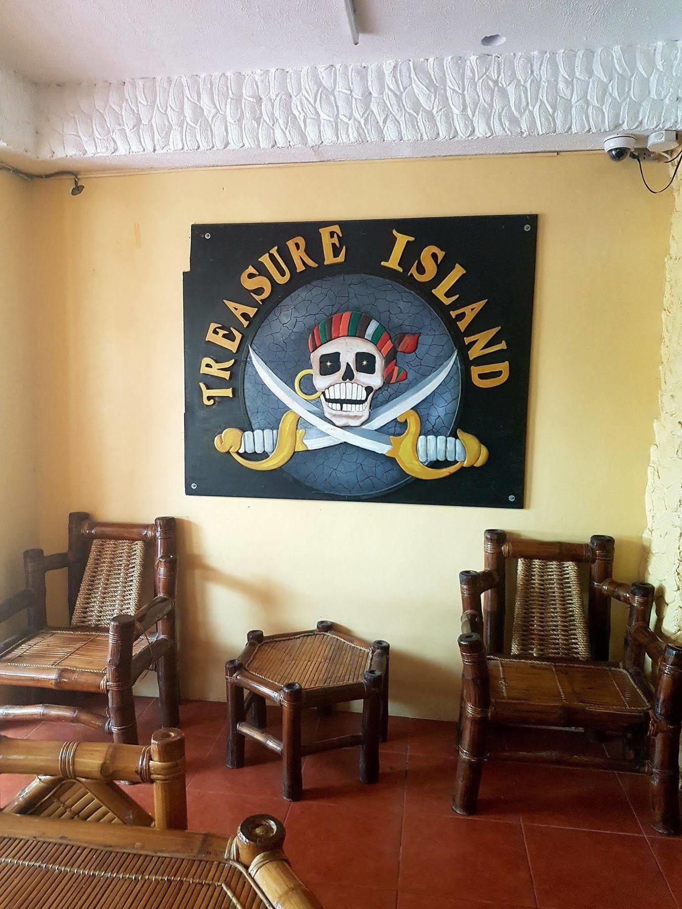 Treasure Island Resort Olongapo Exterior photo