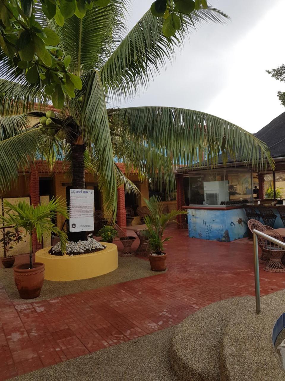 Treasure Island Resort Olongapo Exterior photo